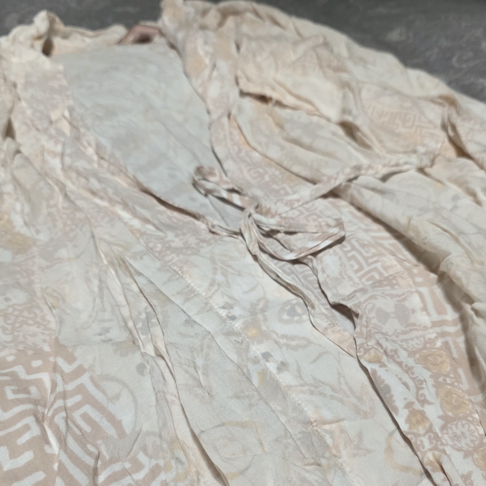 Victoria's Secret Cream and Tan Blouse (O/S)